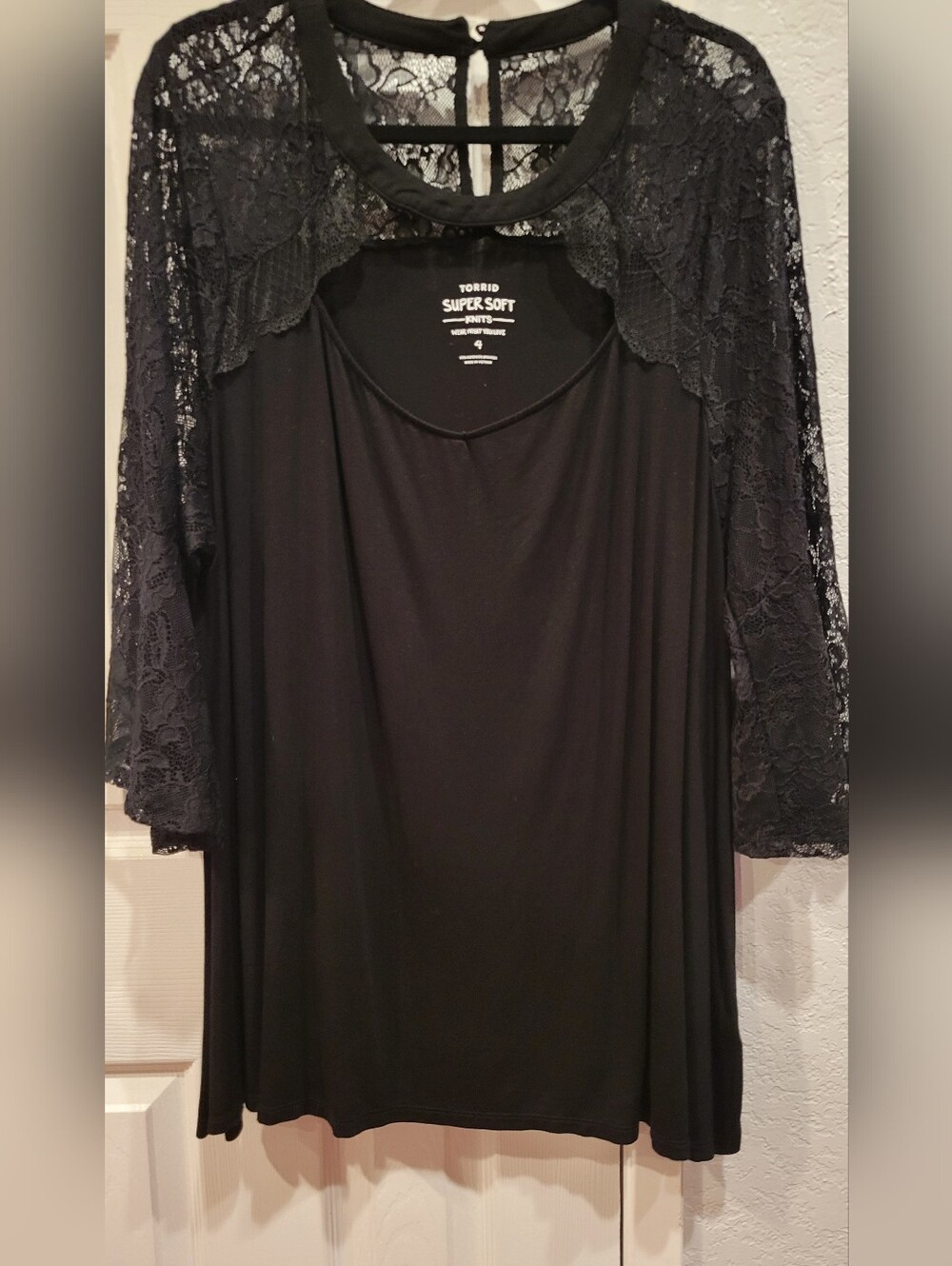 torrid Black Lace Yoke & Sleeve Tunic